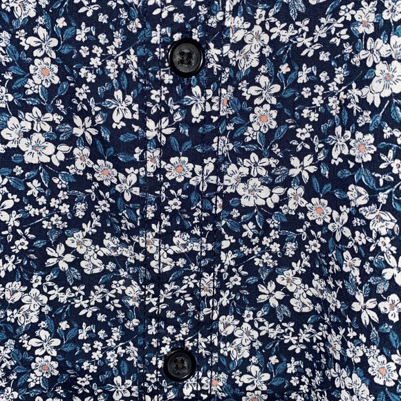 Great floral detail - Picture 6 of 9